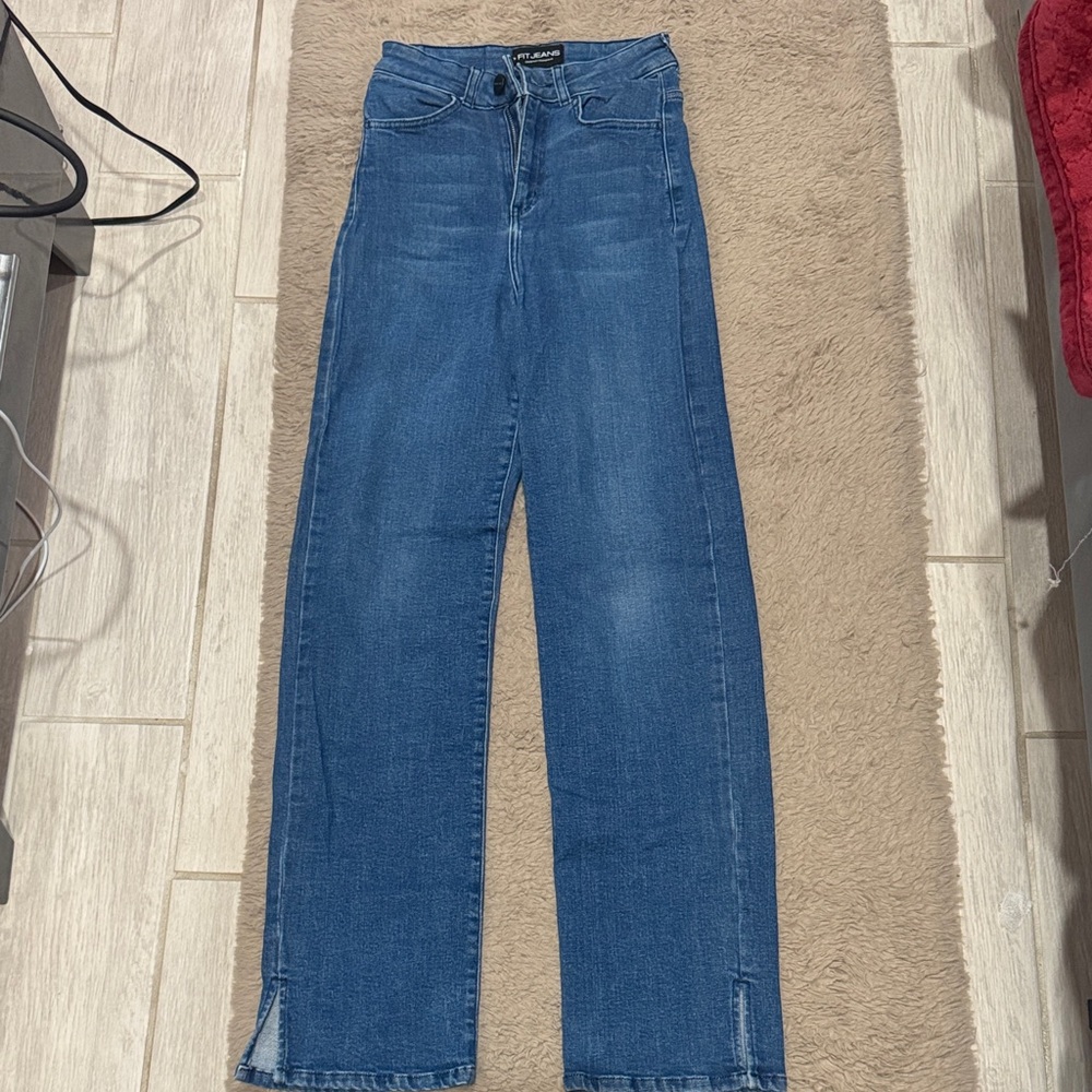 Fit jeans!!